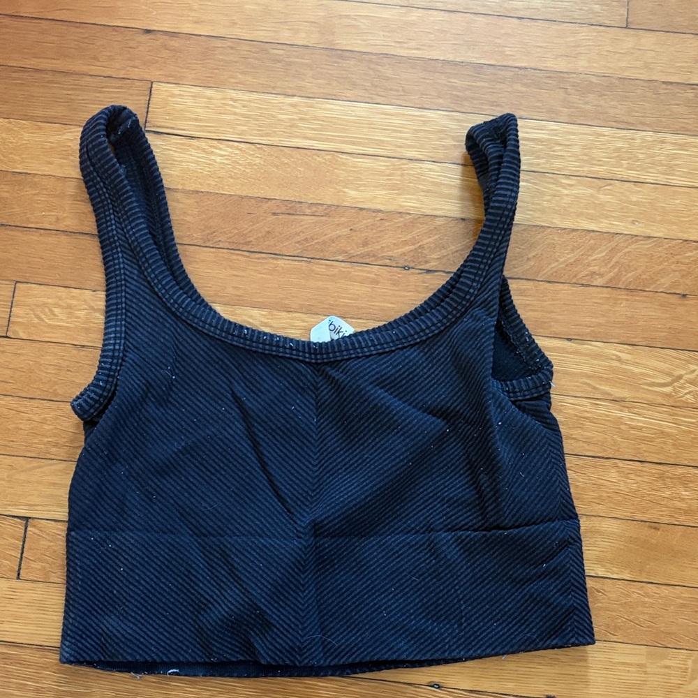 Nikibiki Charcoal Ribbed Top